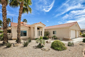 Elegant Lake Havasu Getaway with Pool - 3 Mi to Lake